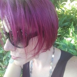 Meet your Posher, Emilee